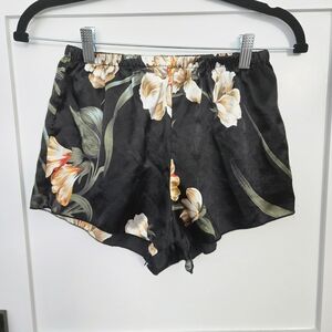 Floral Black Women's Shorts